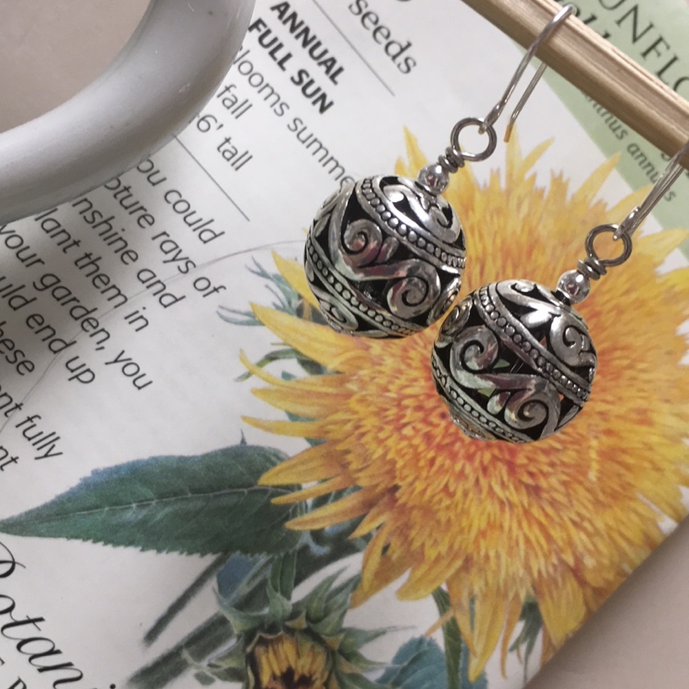 925 wires lightweight swirly ball earrings silver - Picture 2 of 4